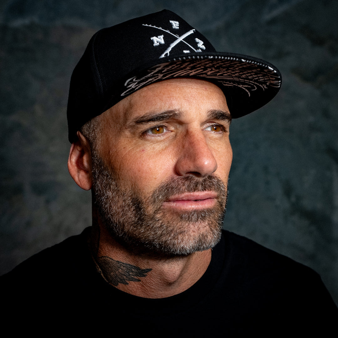 CROSS LOGO SNAPBACK CAP - BLACK