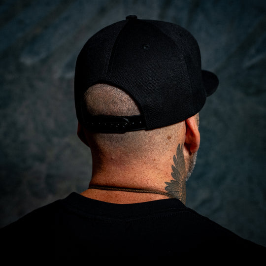 CROSS LOGO SNAPBACK CAP - BLACK