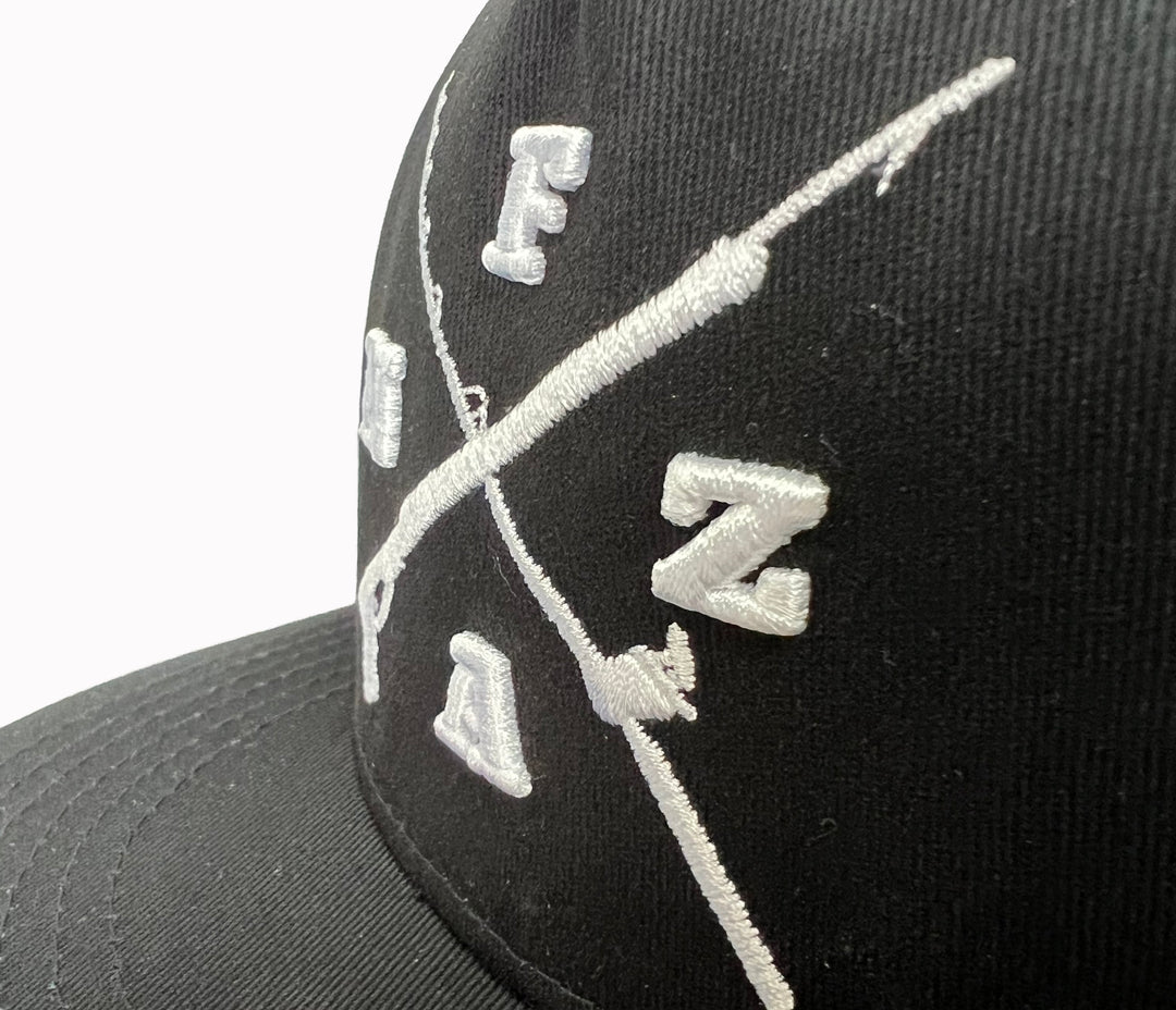 CROSS LOGO SNAPBACK CAP - BLACK